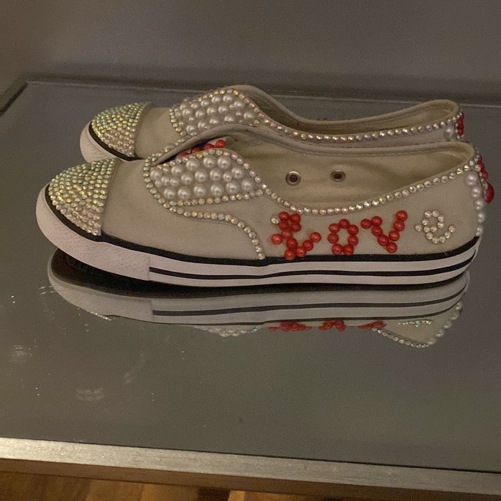 Converse - Picture 3 of 8